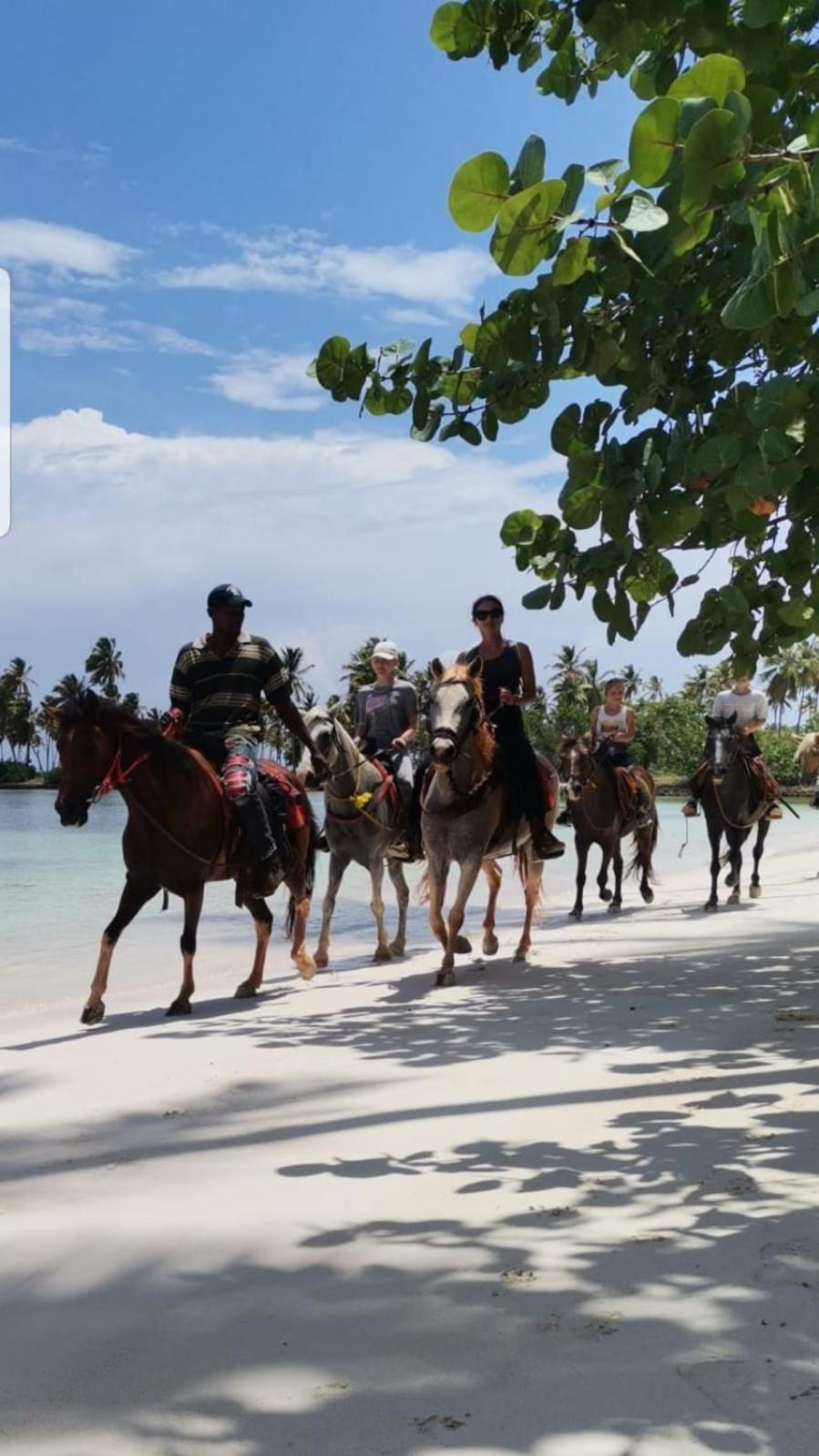 拉哈仙达旅舍 拉斯加勒拉斯 外观 照片
